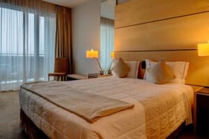 Quarto no Hotel VIP Executive Azores